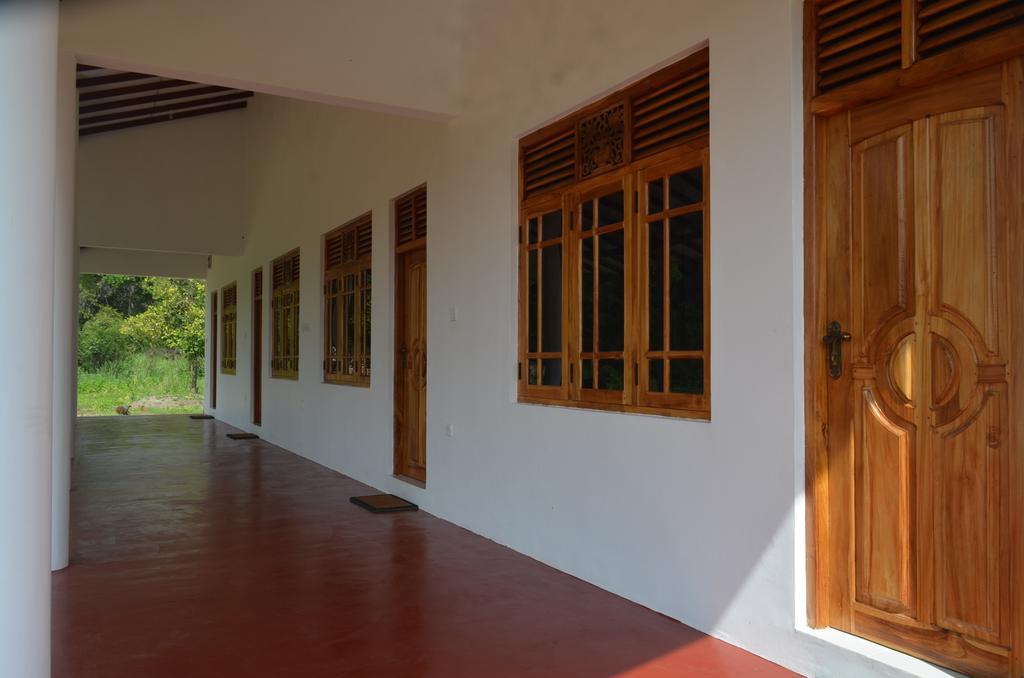 Ruins Villa Polonnaruwa Esterno foto